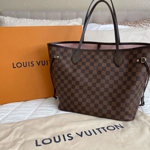 💕🩰 Louis Vuitton Neverfull MM • Damier Ebene - Rose Ballerine Interior 💕🩰